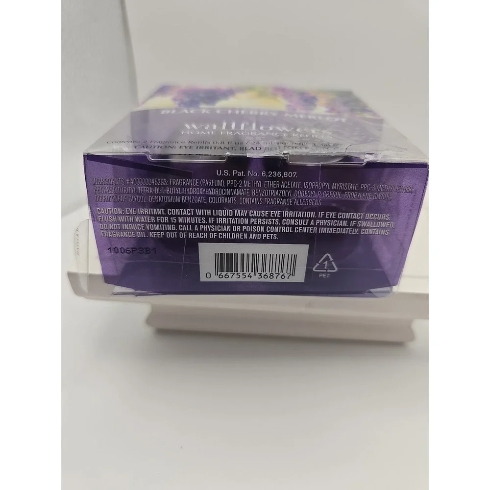 Bath &‎ Body Works BLACK CHERRY MERLOT Wallflowers Refills 2 Pack  | New READ